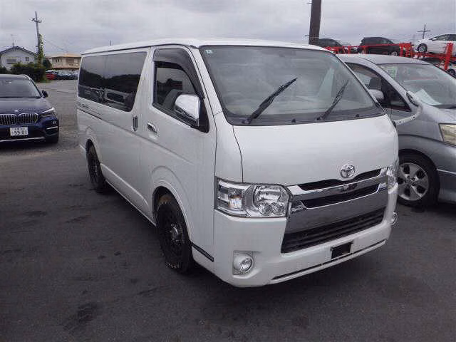 TOYOTA REGIUS ACE