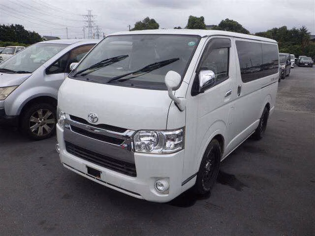 TOYOTA REGIUS ACE