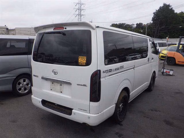 TOYOTA REGIUS ACE