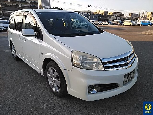 NISSAN LAFESTA