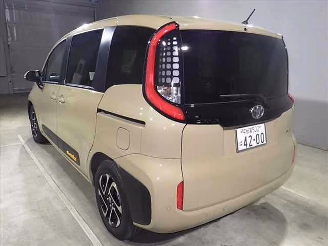 TOYOTA SIENTA