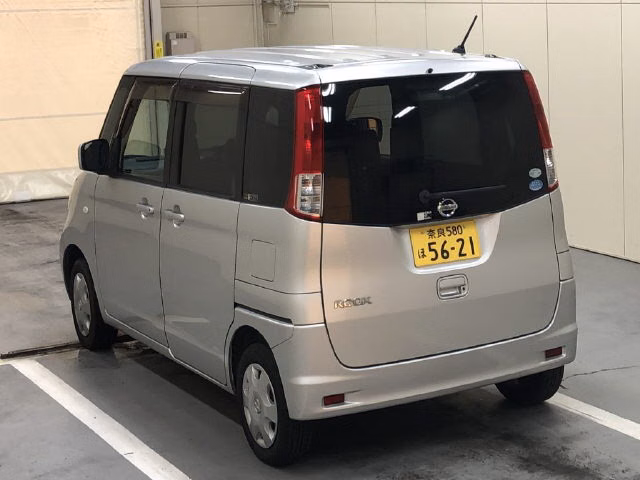 NISSAN ROOX