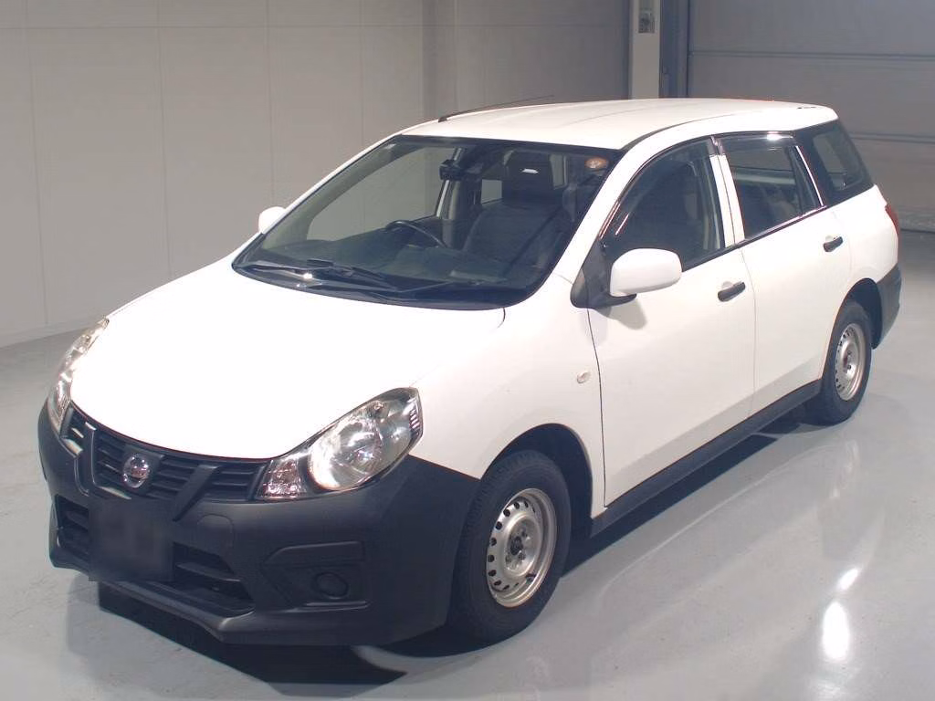 Nissan AD