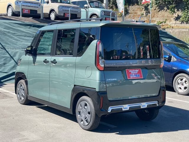 MITSUBISHI DELICA MINI