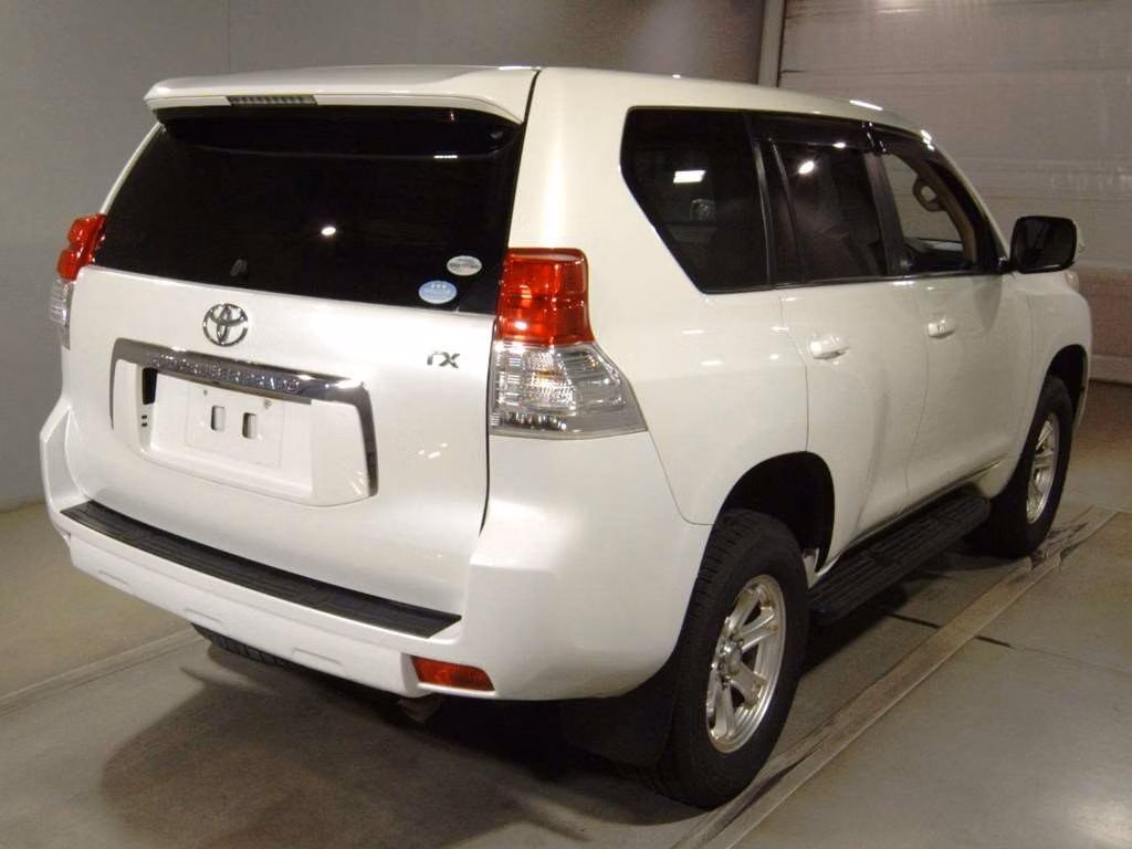 TOYOTA LAND CRUISER PRADO