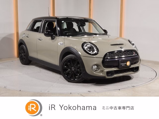 MINI HATCH