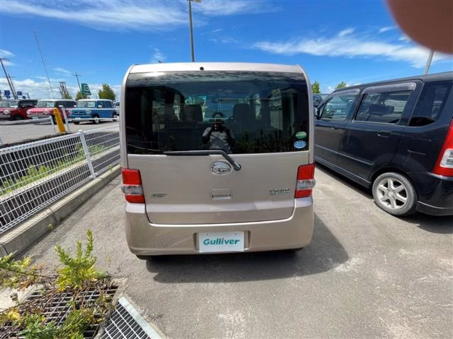 DAIHATSU MOVE CONTE