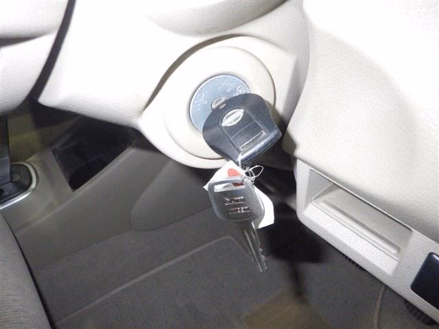 NISSAN TIIDA LATIO