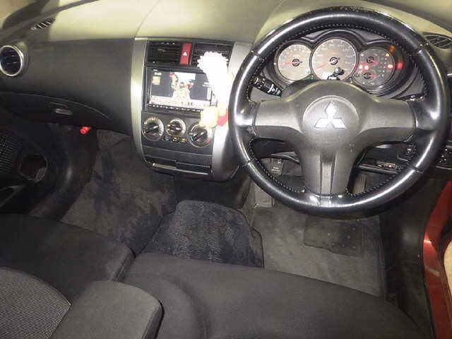 MITSUBISHI COLT
