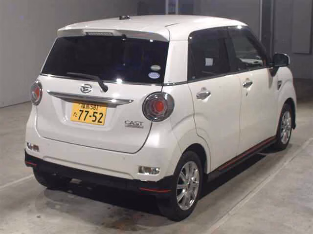DAIHATSU CAST