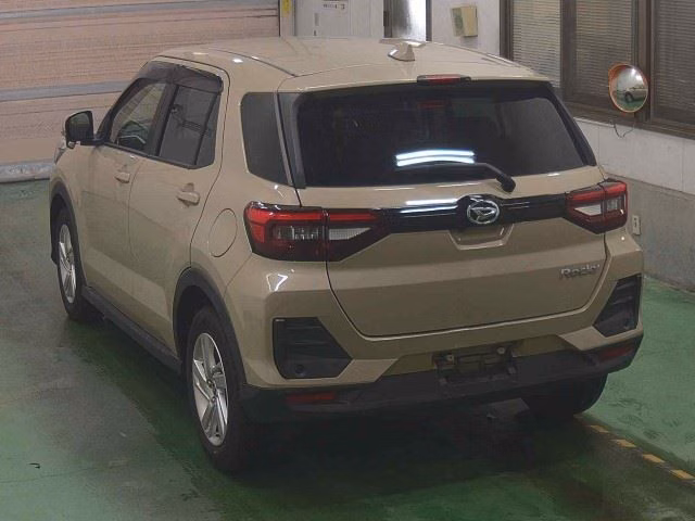 DAIHATSU ROCKY