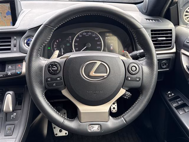 LEXUS CT200H