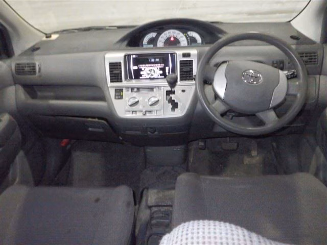 TOYOTA RAUM
