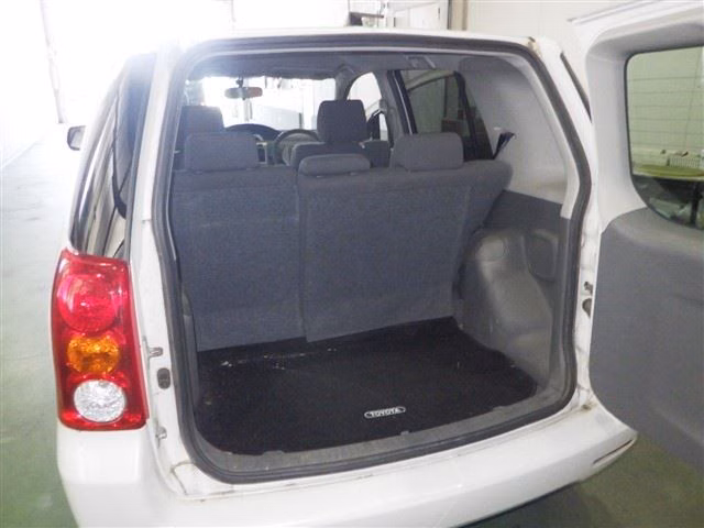 TOYOTA RAUM