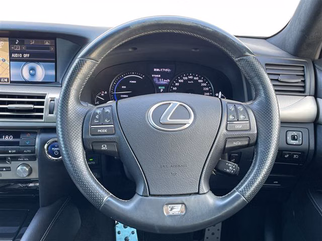 Lexus LS600h