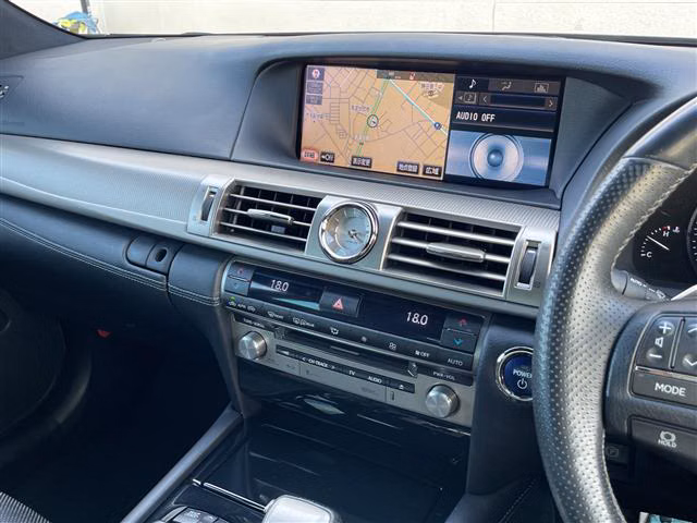 Lexus LS600h