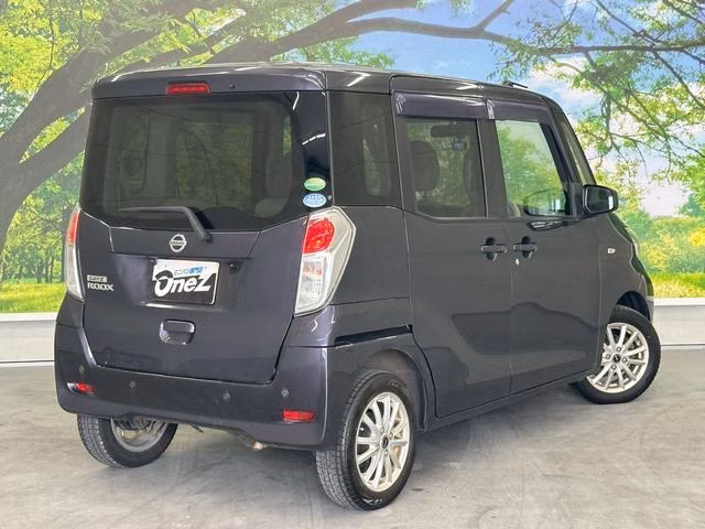 NISSAN DAYZ ROOX