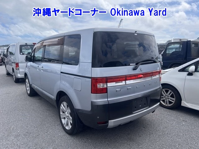 MITSUBISHI DELICA D:5