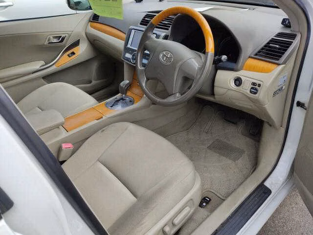 TOYOTA PREMIO