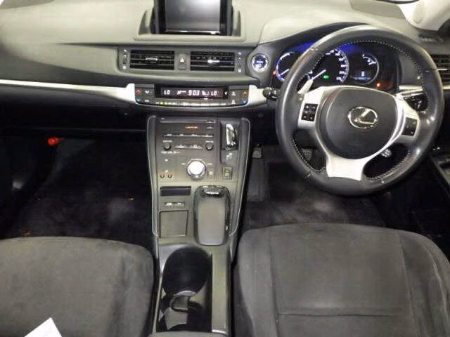 LEXUS CT200H