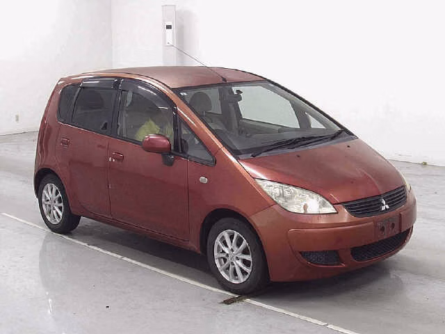 MITSUBISHI COLT