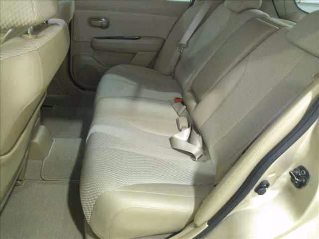 NISSAN TIIDA