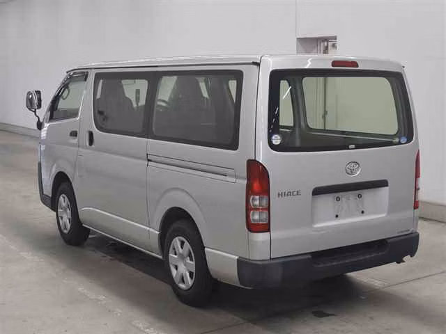 TOYOTA REGIUS ACE