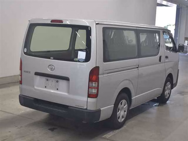 TOYOTA REGIUS ACE