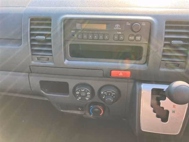 TOYOTA REGIUS ACE