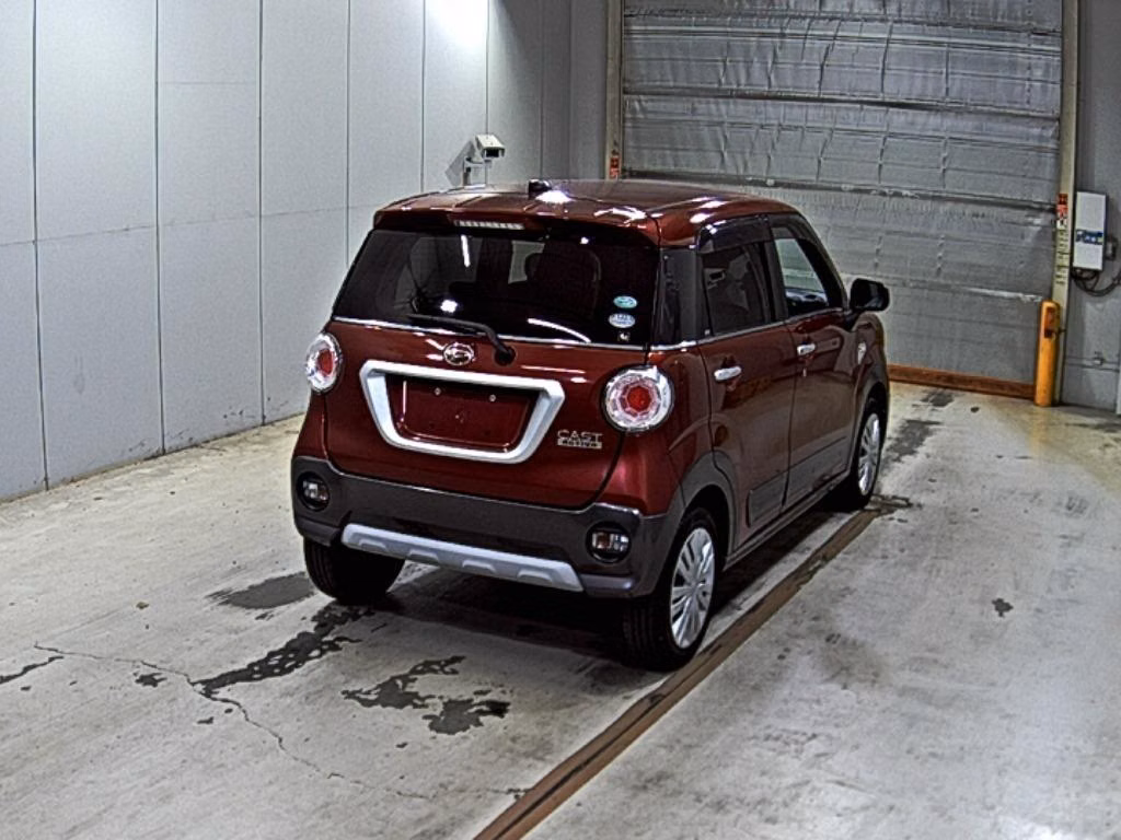 DAIHATSU CAST