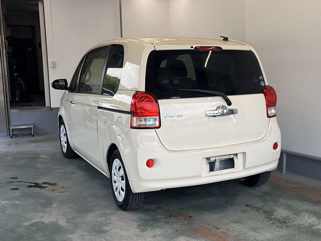 TOYOTA PORTE