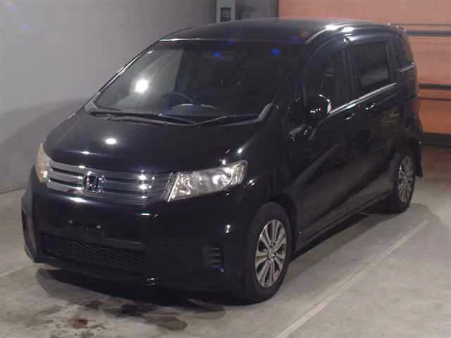 HONDA FREED SPIKE