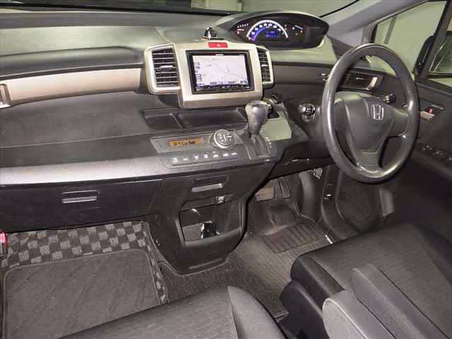 HONDA FREED SPIKE