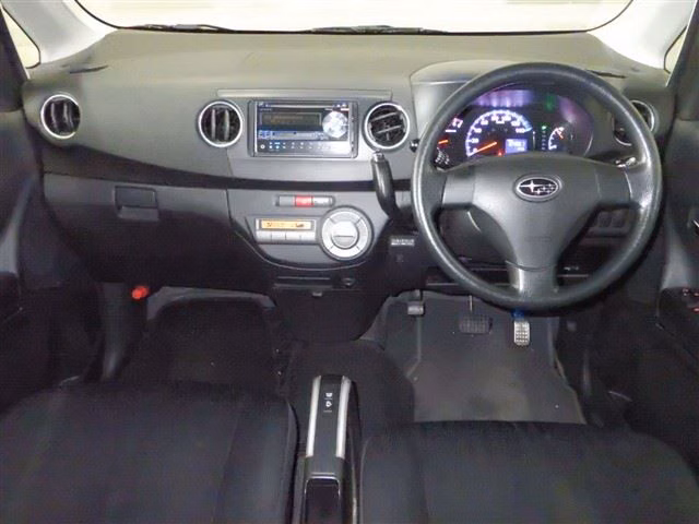 SUBARU LUCRA