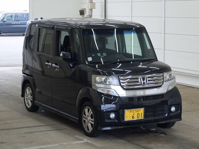 HONDA N-BOX