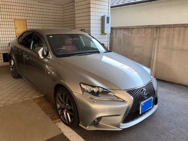 LEXUS IS300H