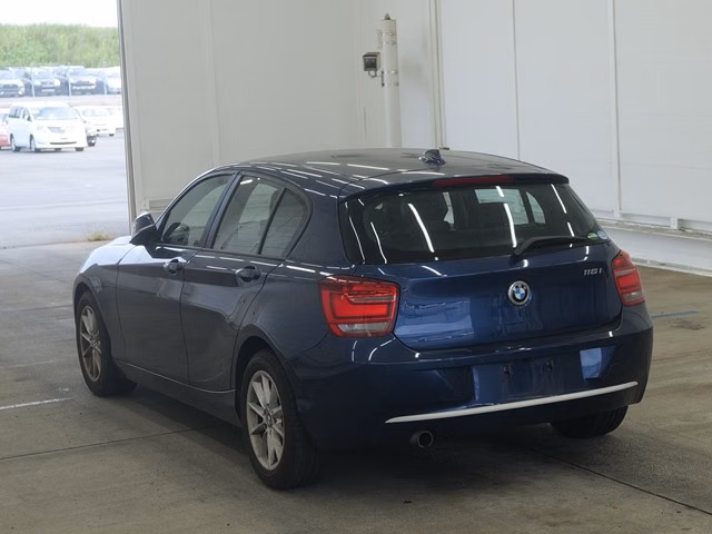 BMW 1-SERIES