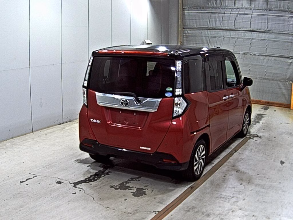 TOYOTA TANK