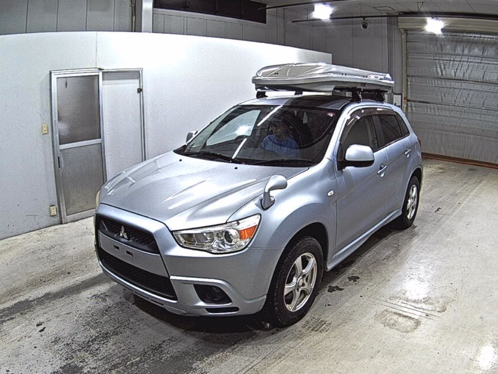 MITSUBISHI RVR