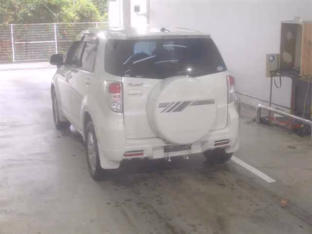 TOYOTA RUSH