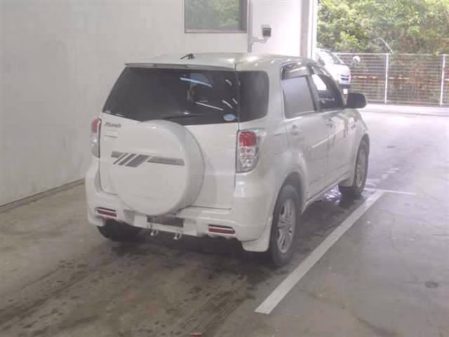 TOYOTA RUSH