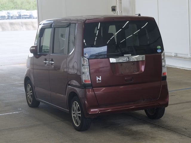 HONDA N-BOX
