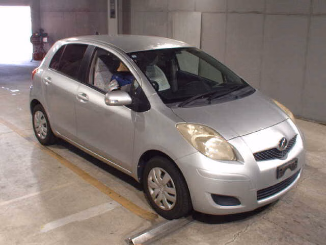 TOYOTA VITZ