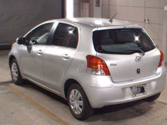 TOYOTA VITZ