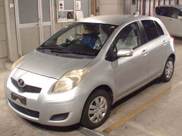 TOYOTA VITZ