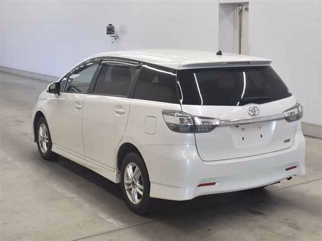 TOYOTA WISH