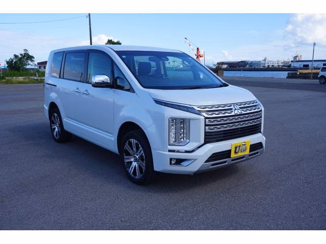 MITSUBISHI DELICA D:5