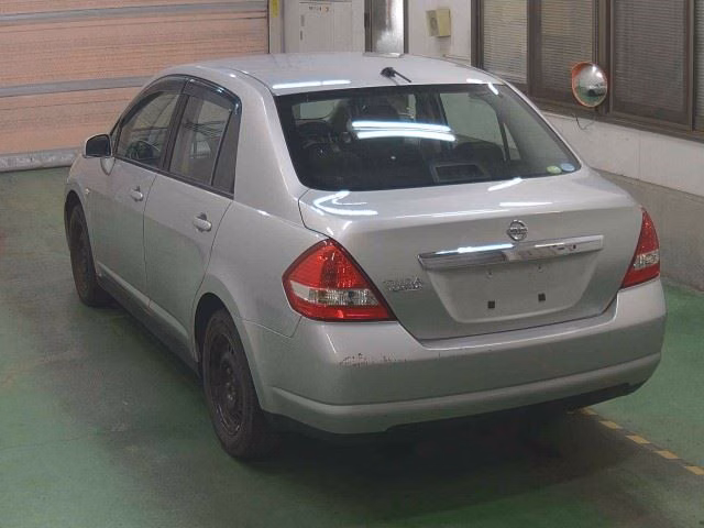 NISSAN TIIDA LATIO