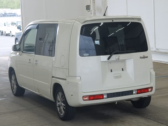 HONDA MOBILIO SPIKE