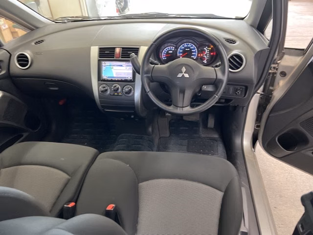 MITSUBISHI COLT PLUS